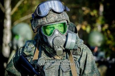 “未來(lái)戰(zhàn)士”降臨 俄羅斯新型單兵裝具與魔改AK融合，獨(dú)特設(shè)計(jì)與防護(hù)理念引領(lǐng)全球潮流